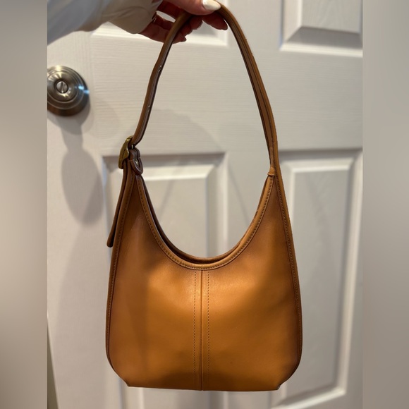 Coach Tan Leather Shoulder Bag - Picture 7 of 11